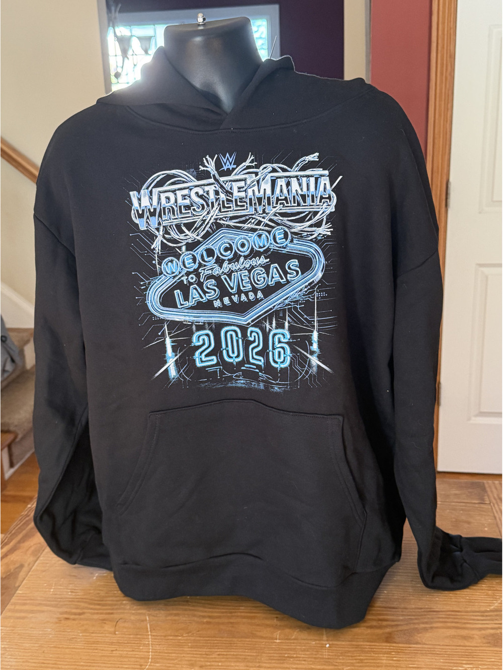 WWE WrestleMania 41 2026 Las Vegas Pullover Hoodie XL NWT